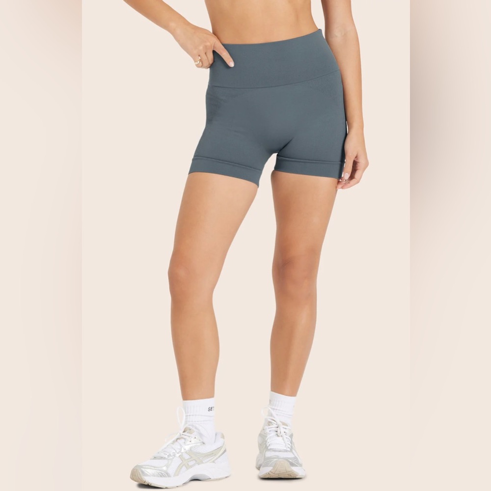 SET ACTIVE sculptflex shorts